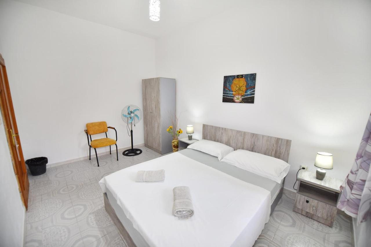 12 B&B Shkodër Eksteriør bilde